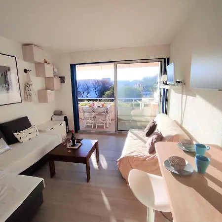 Daire ꔣᨐ La Au Bout Du Jardin - Parking Prive - Wifi ᨐꔣ